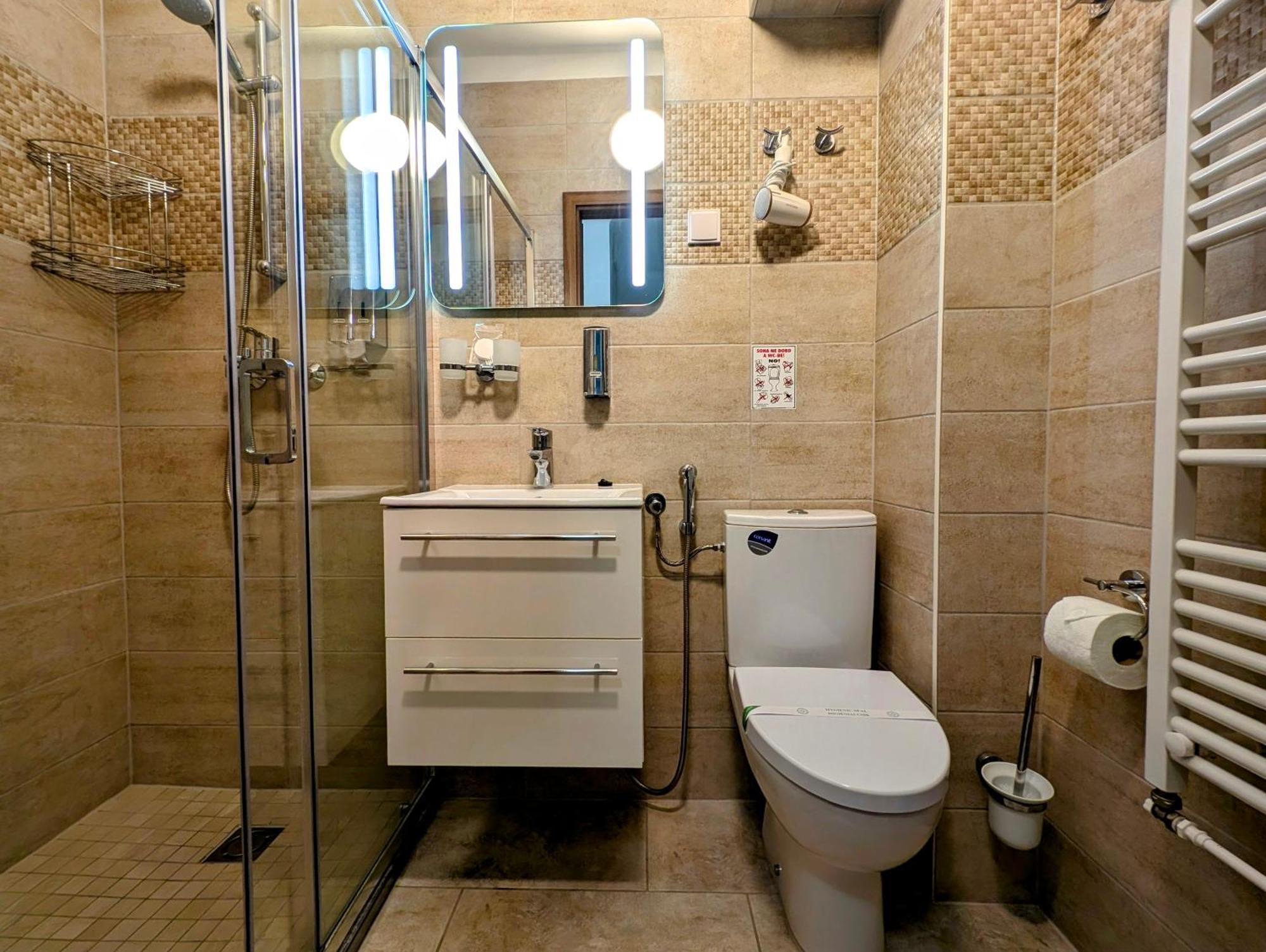 Moon Light Apartment Heviz Bagian luar foto