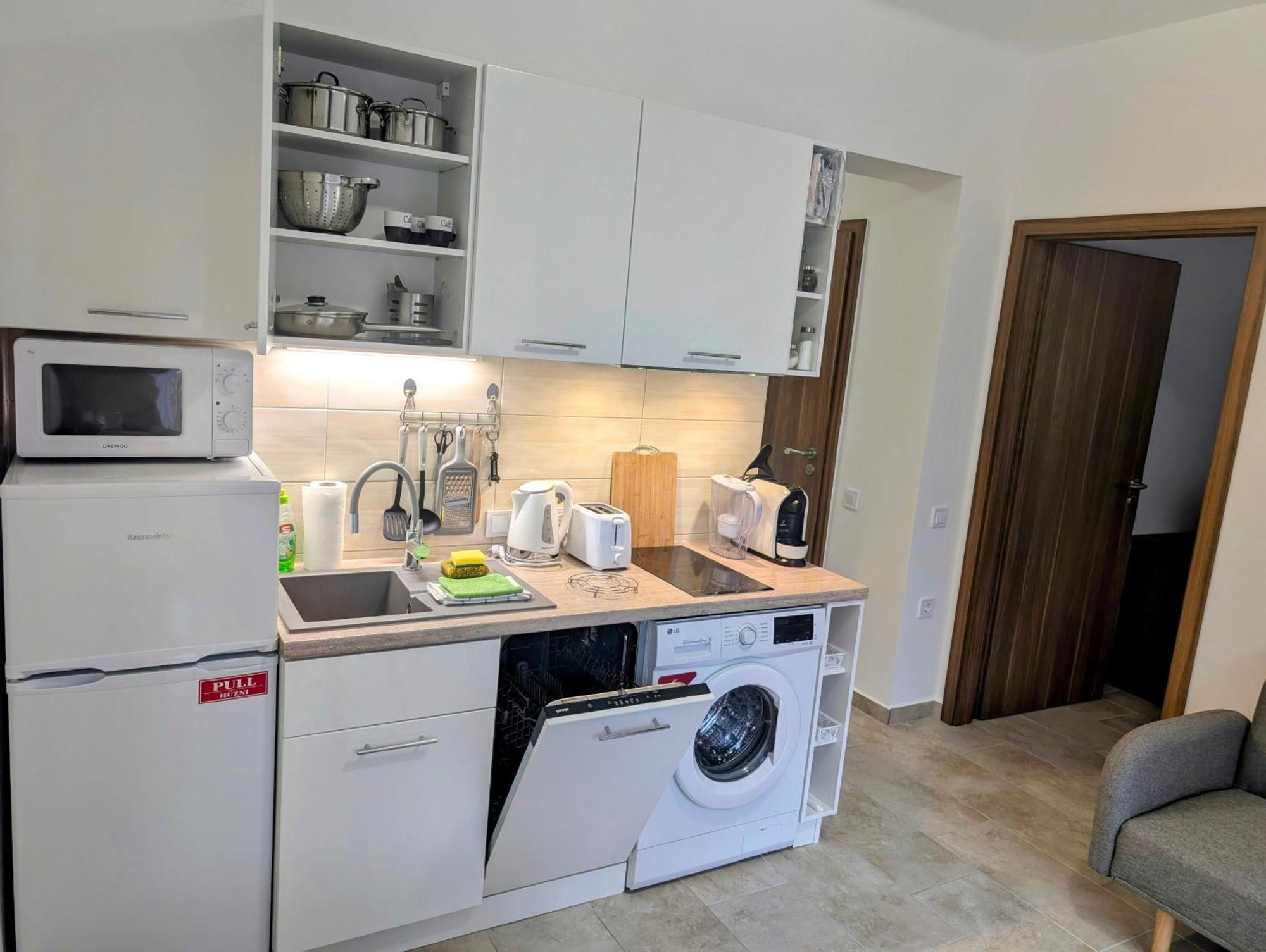 Moon Light Apartment Heviz Bagian luar foto
