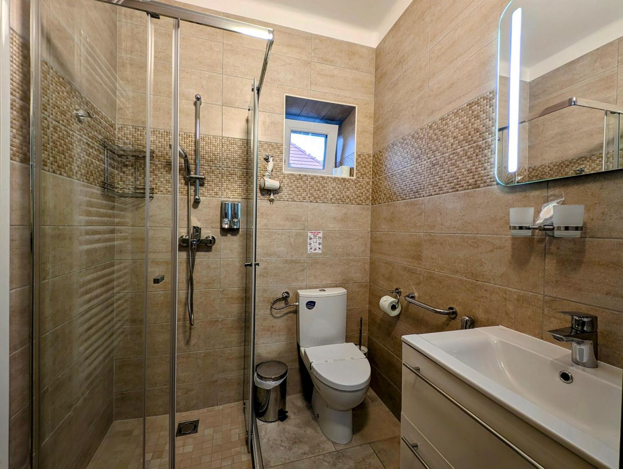 Moon Light Apartment Heviz Bagian luar foto