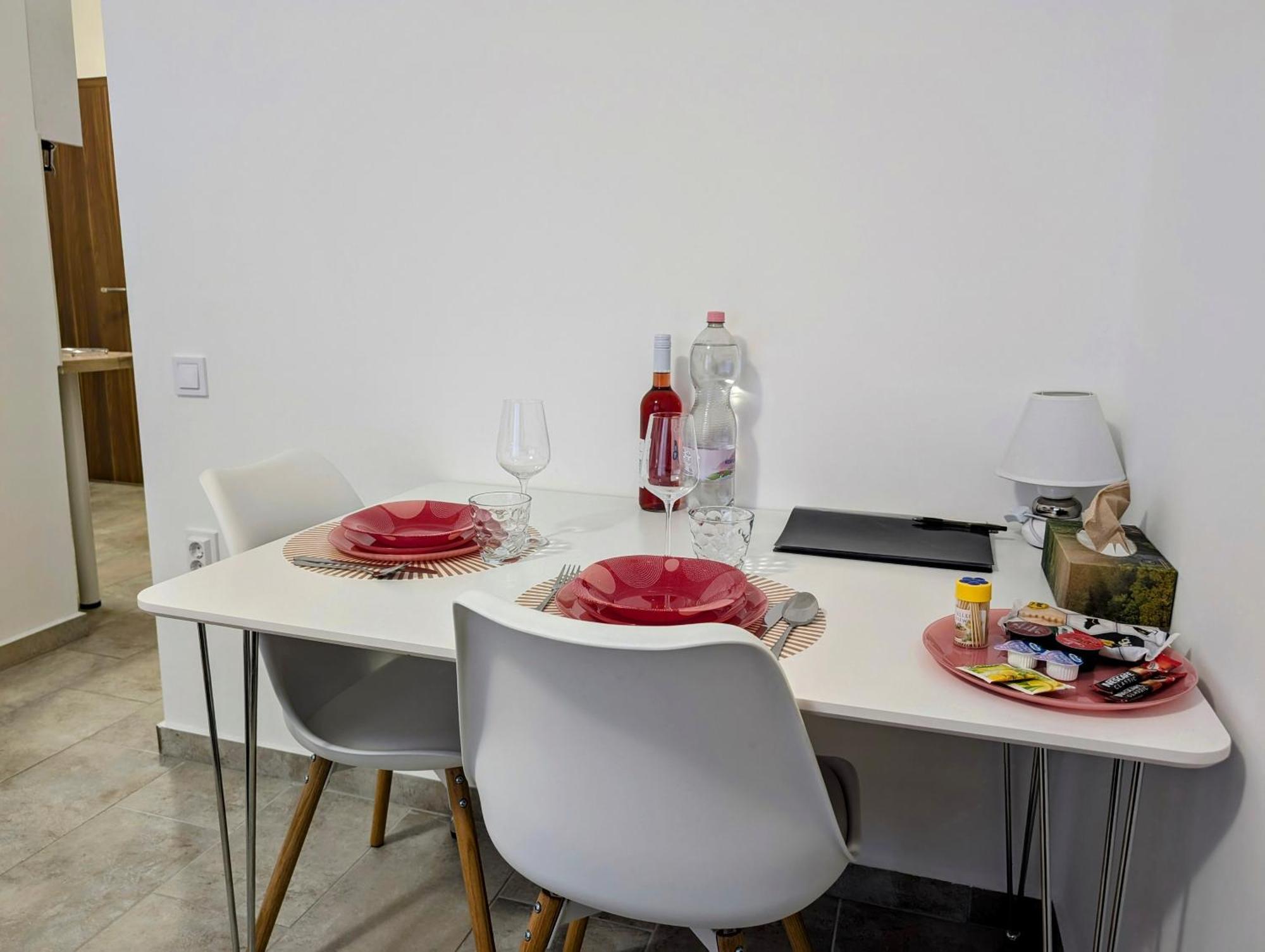 Moon Light Apartment Heviz Bagian luar foto