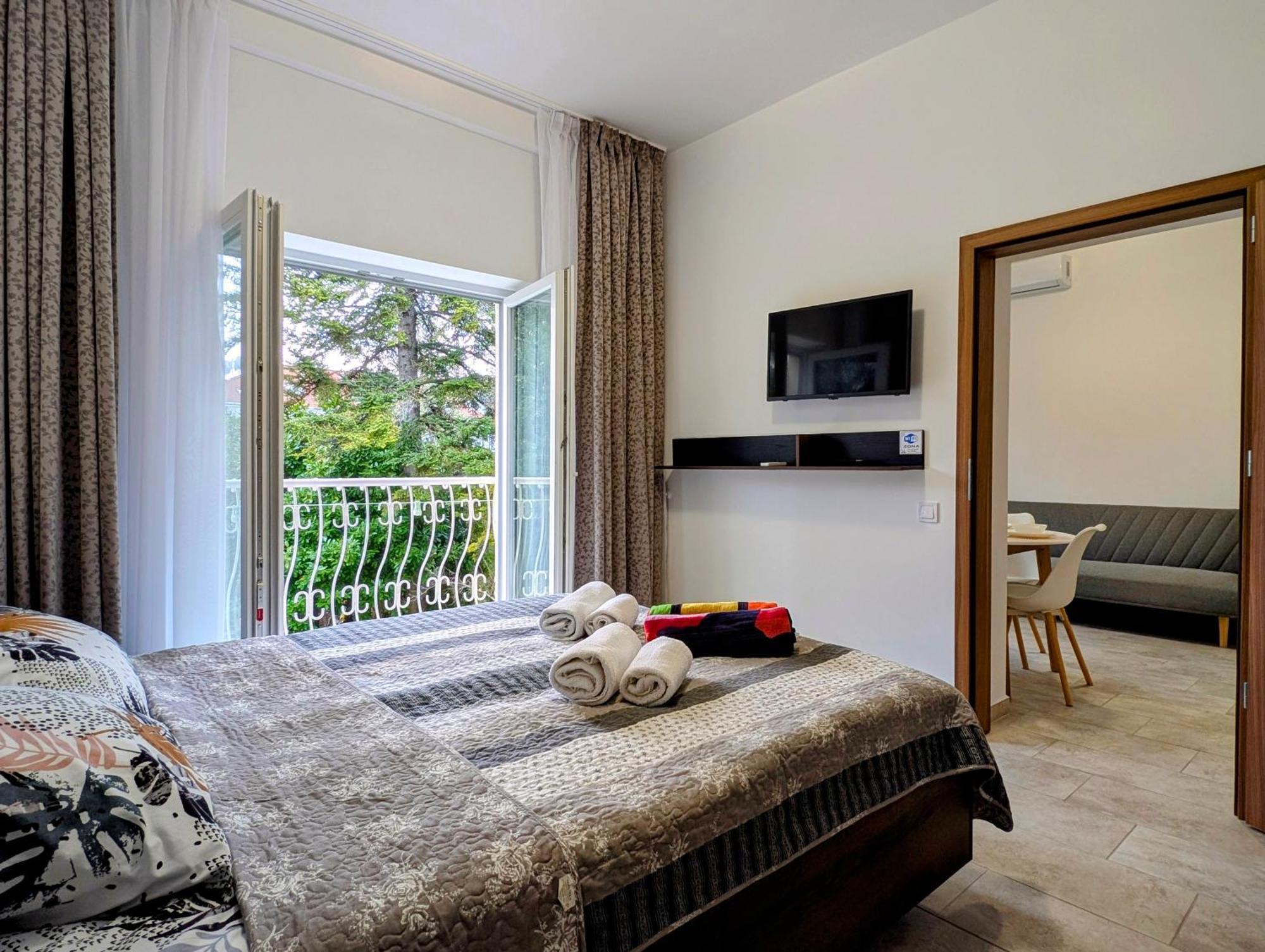 Moon Light Apartment Heviz Bagian luar foto