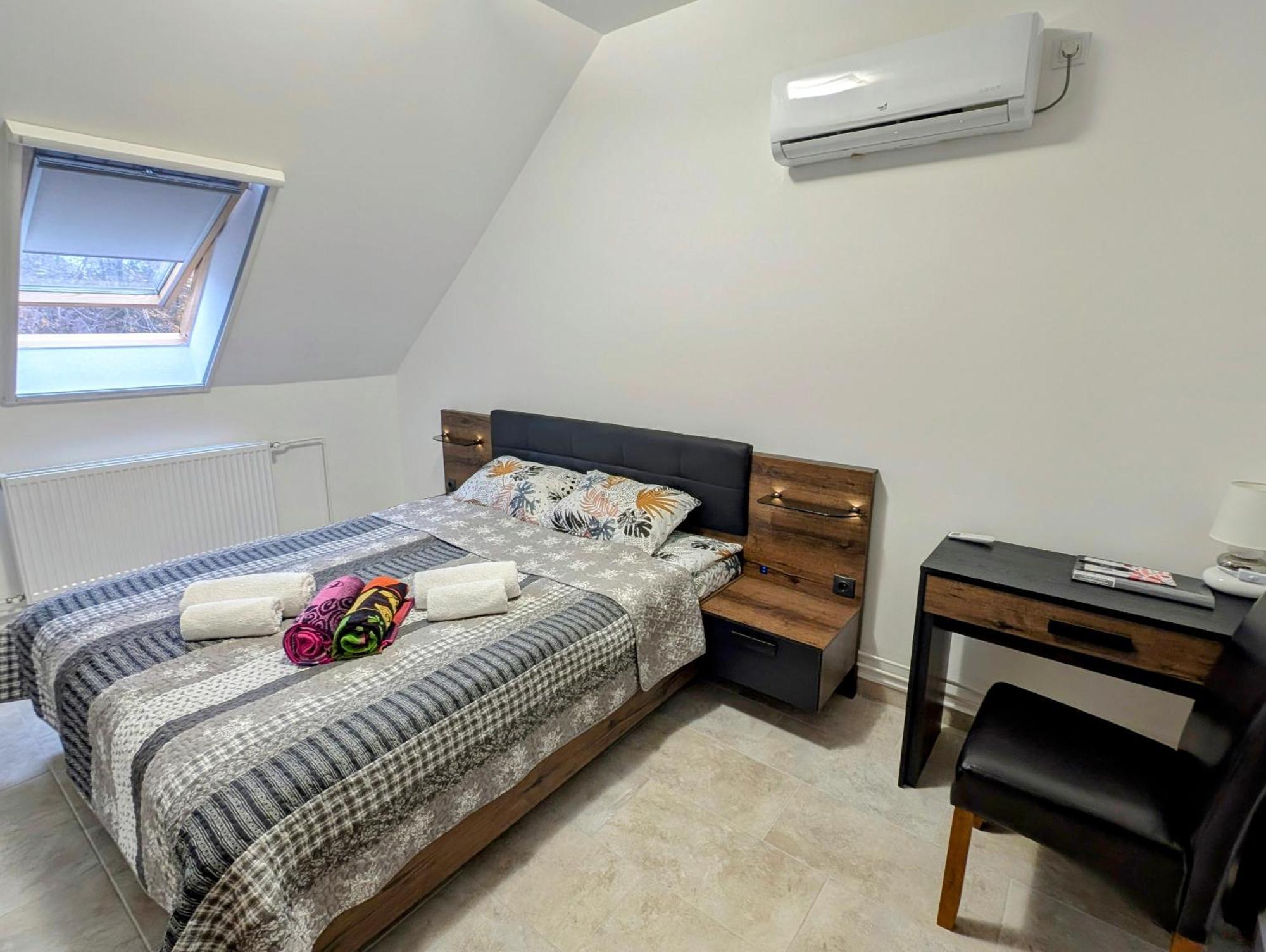 Moon Light Apartment Heviz Bagian luar foto